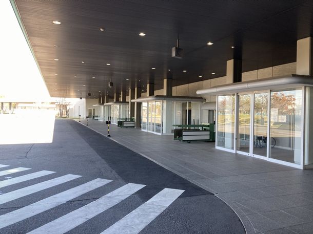 大阪市立瓜破斎場の火葬入場出入口